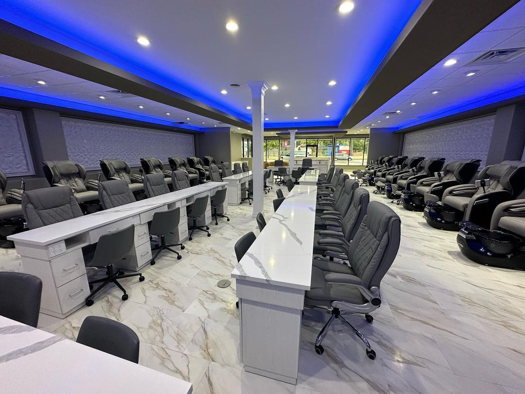Conference Rooms & Workspaces
