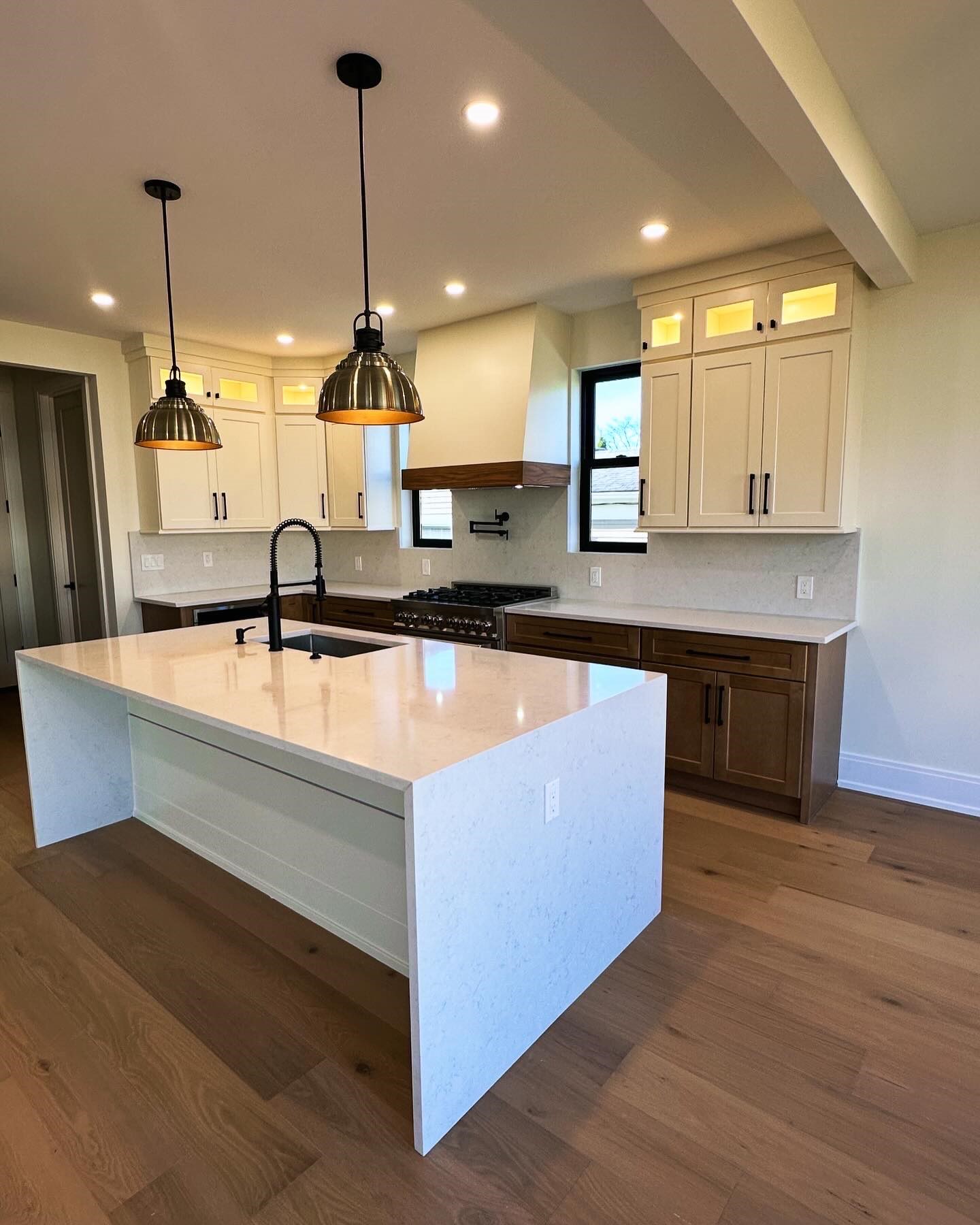 42322df3-de83-4bfb-891a-4d57a58856b8